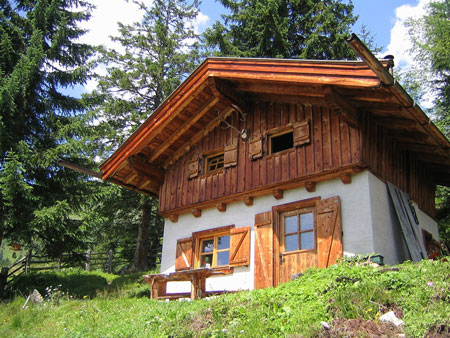 mountain-hut-358949_450